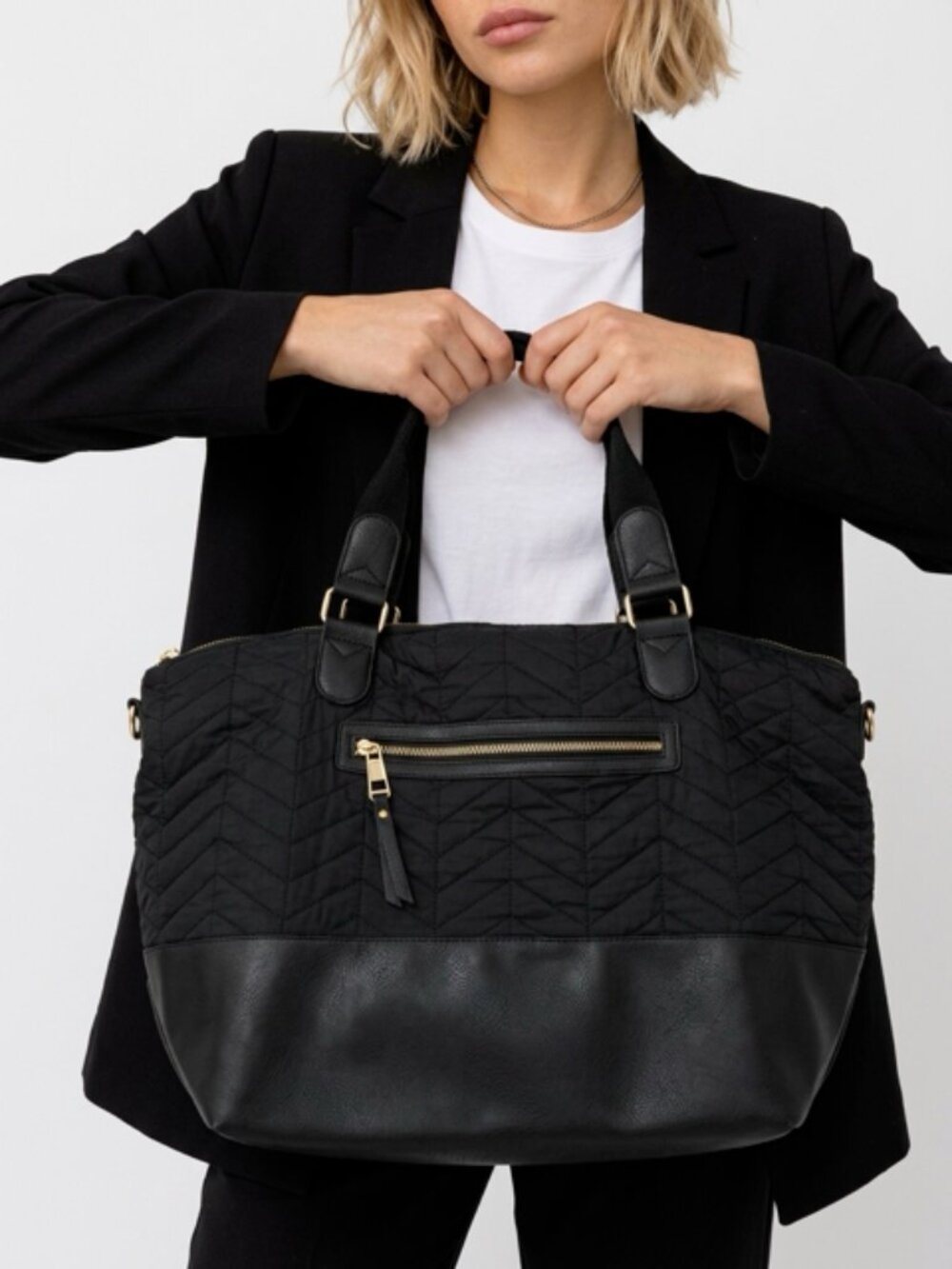 Madden Girl Cori Black Chevron Quilted Weekender Travel Duffel Bag Like New